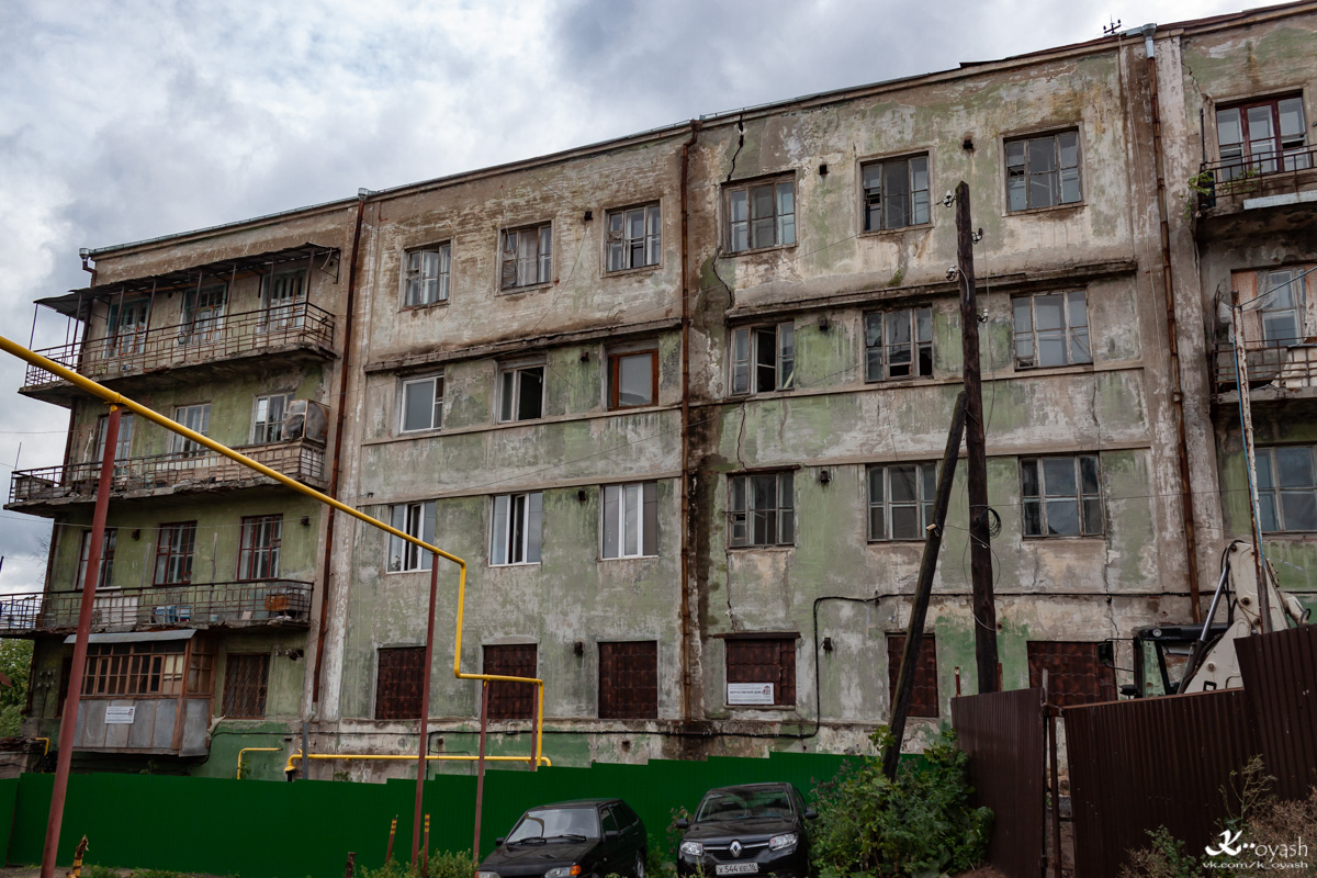 Казань, Улица Дзержинского, 18 / Улица Кави Наджми, 19