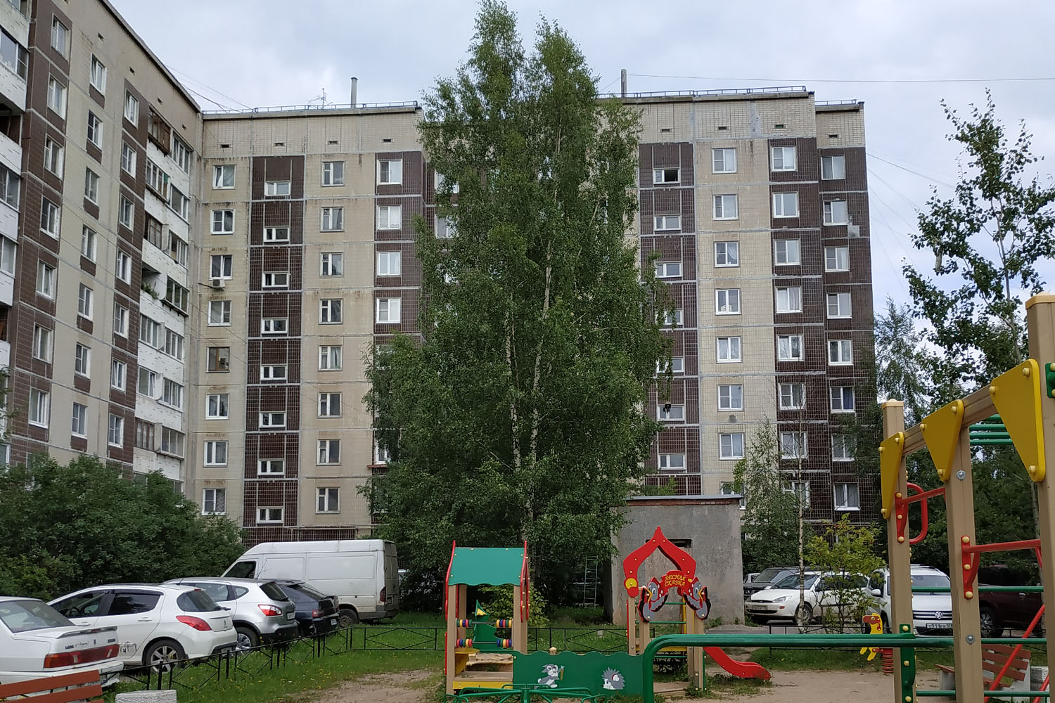 Гатчина, Рощинская улица, 3А