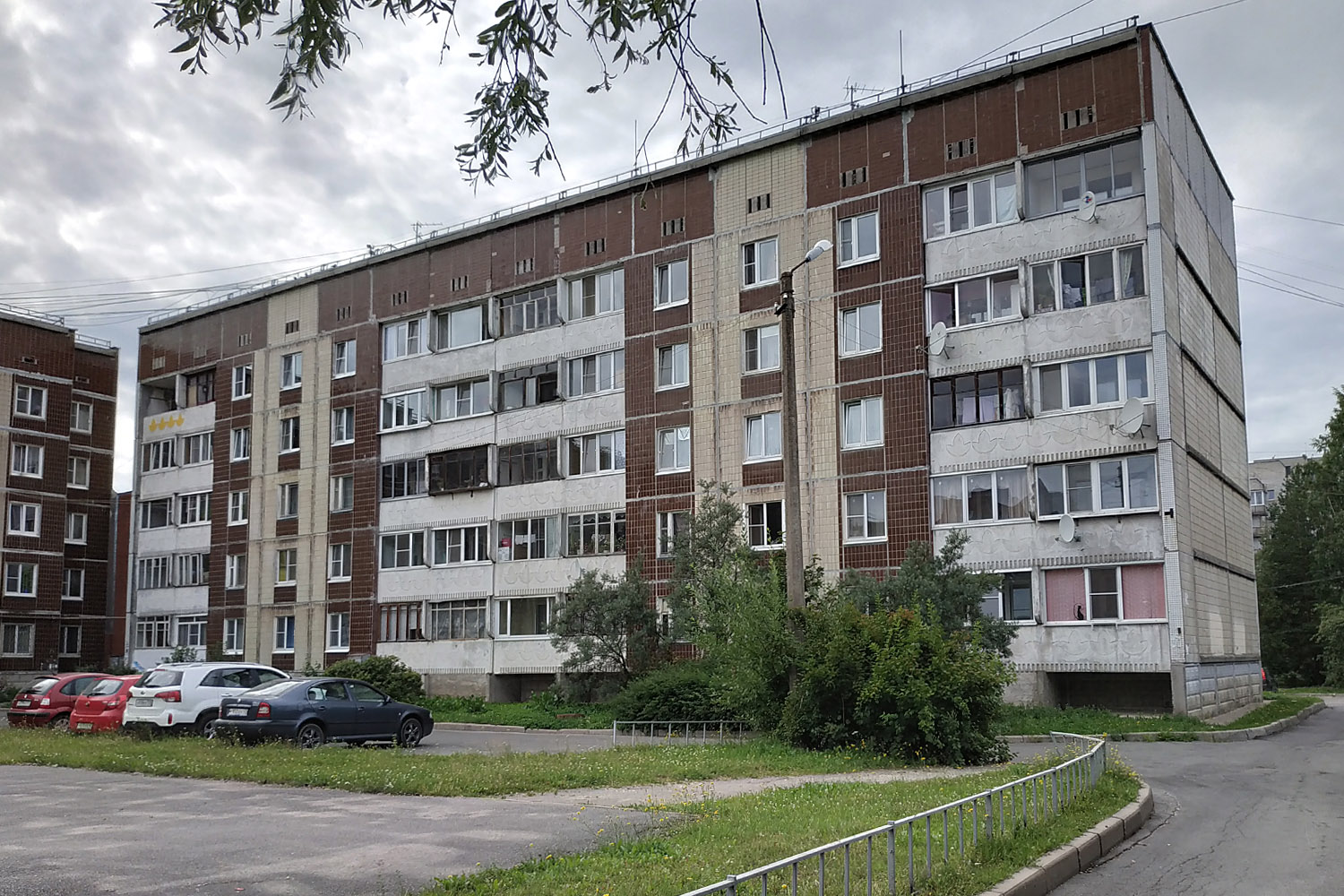 Гатчина, Рощинская улица, 9А