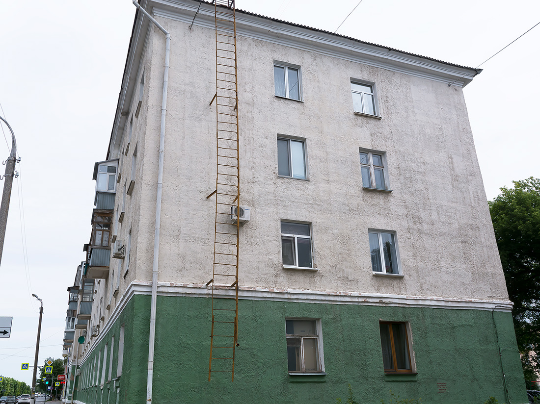 Салават, Уфимская улица, 46 / Улица Дзержинского, 7