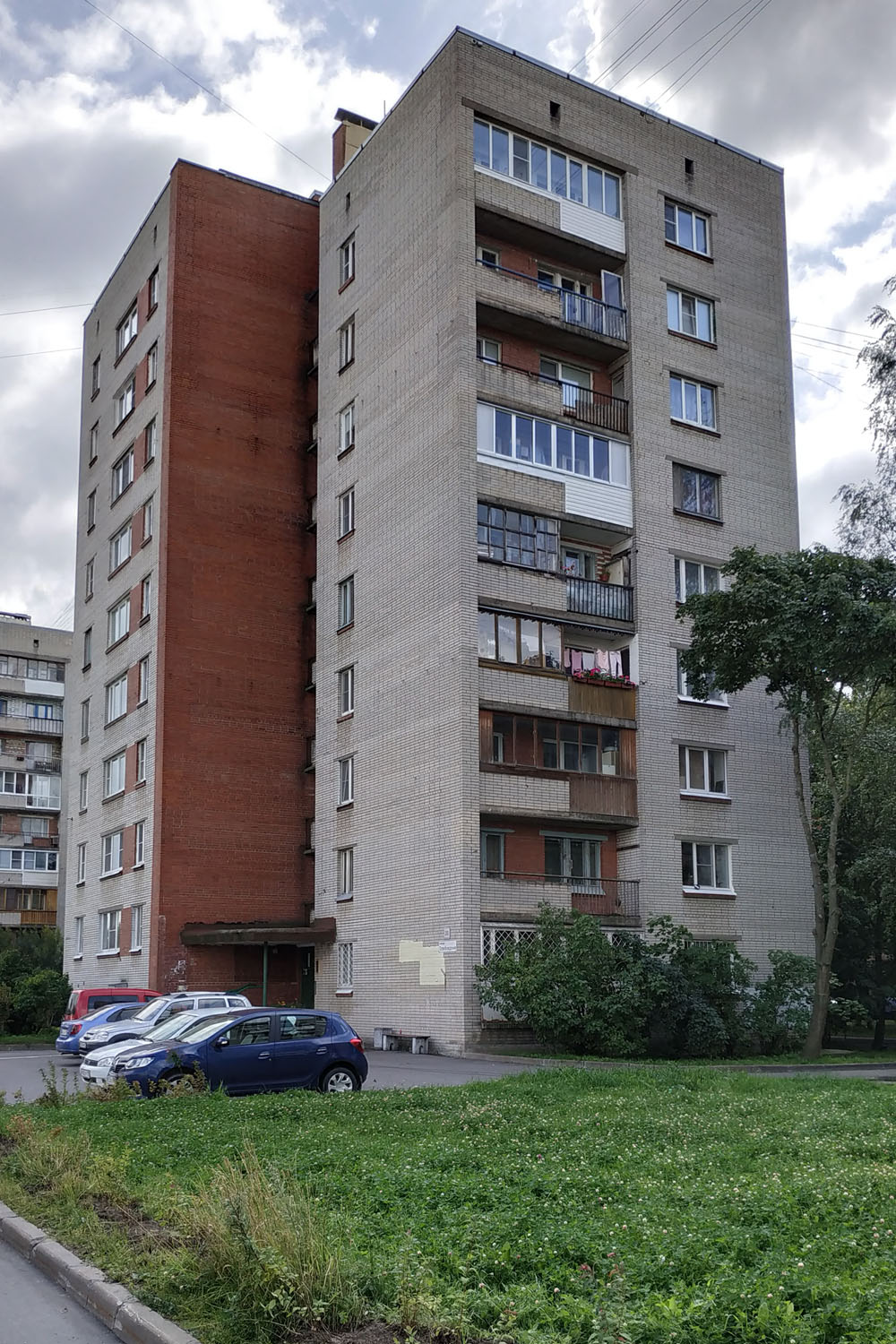Красное Село, Улица Освобождения, 30