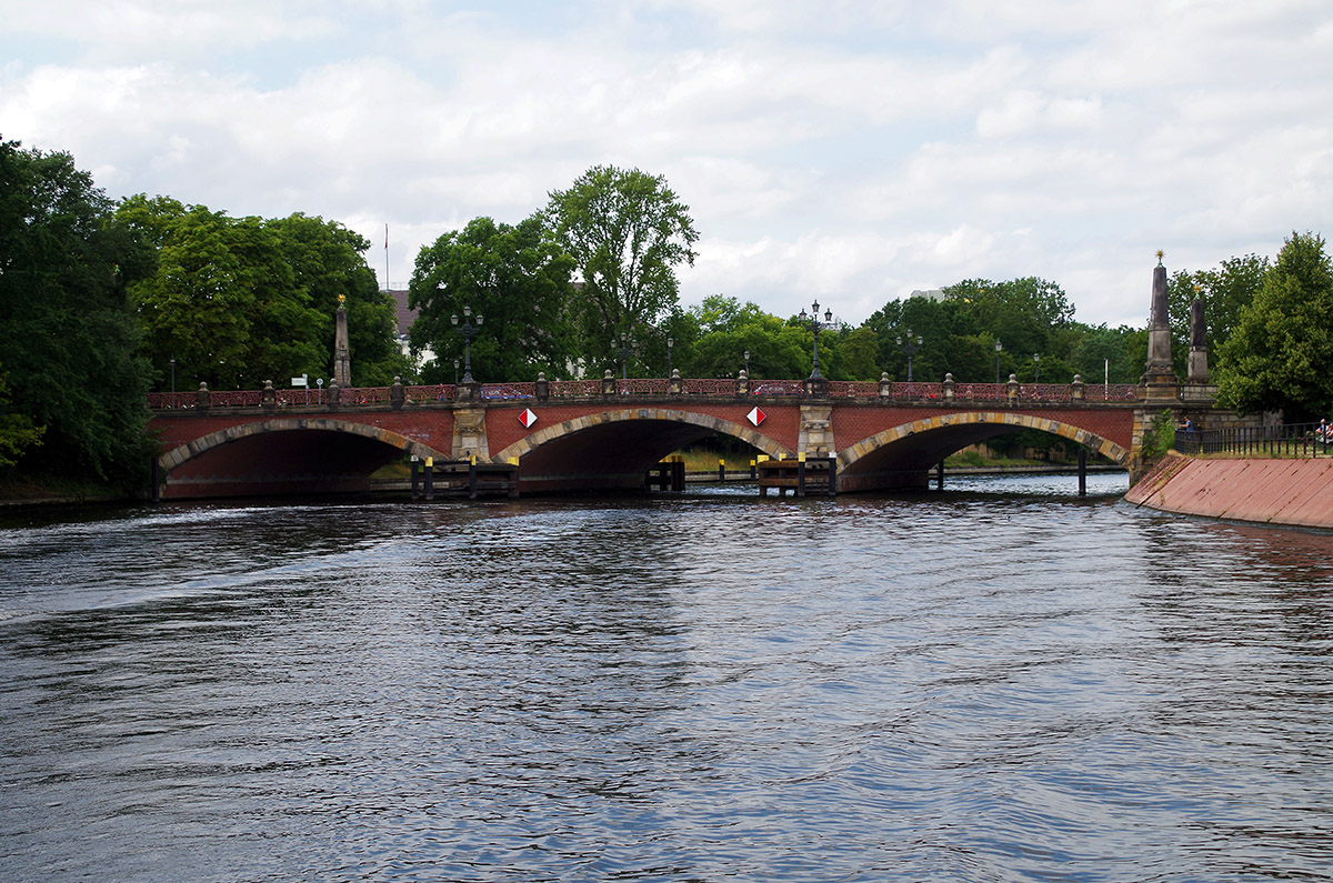 Берлін, Lutherbrücke