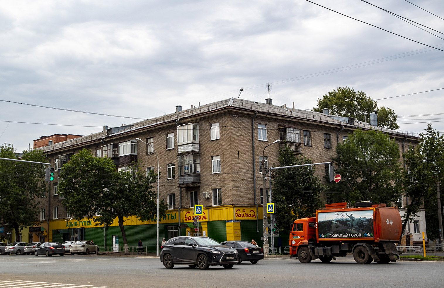 Ufa, Кольцевая улица, 129 / Улица Александра Невского, 34