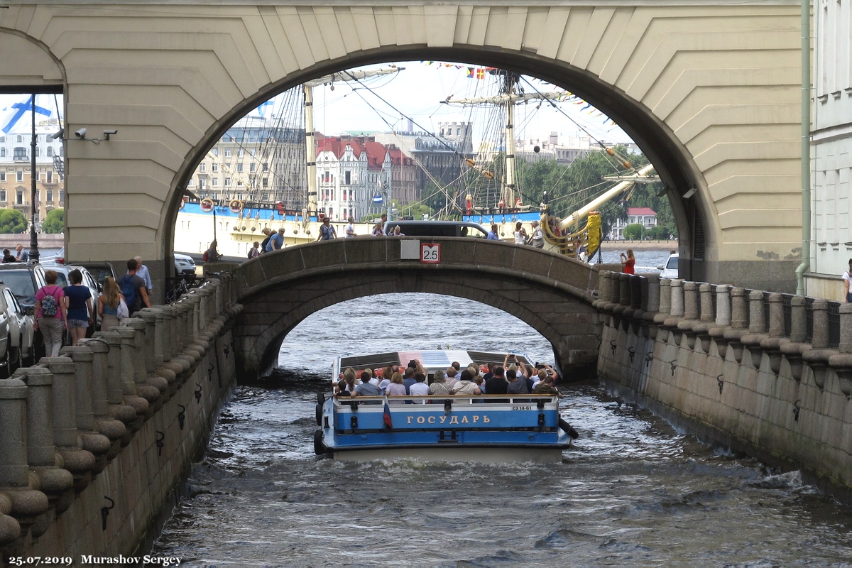 Peterburi, Эрмитажный мост