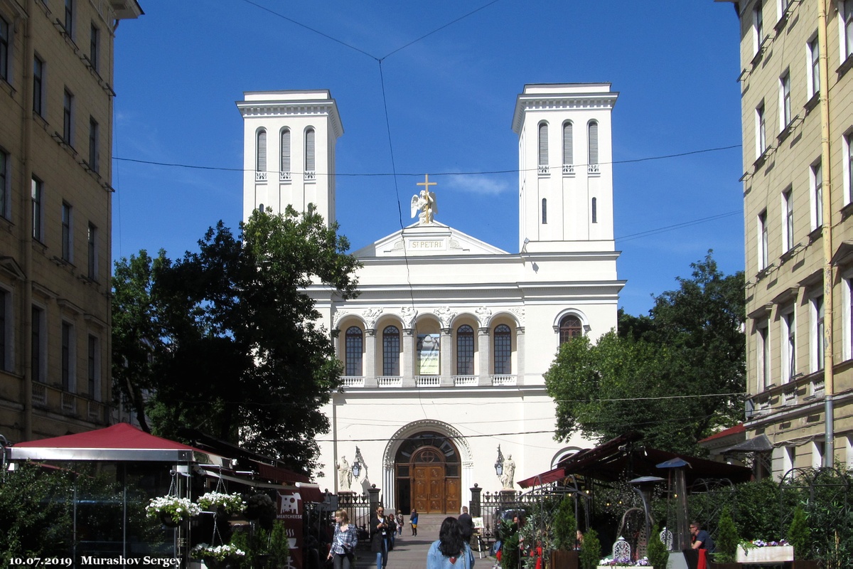 Санкт-Петербург, Невский проспект, 22-24 лит. Б