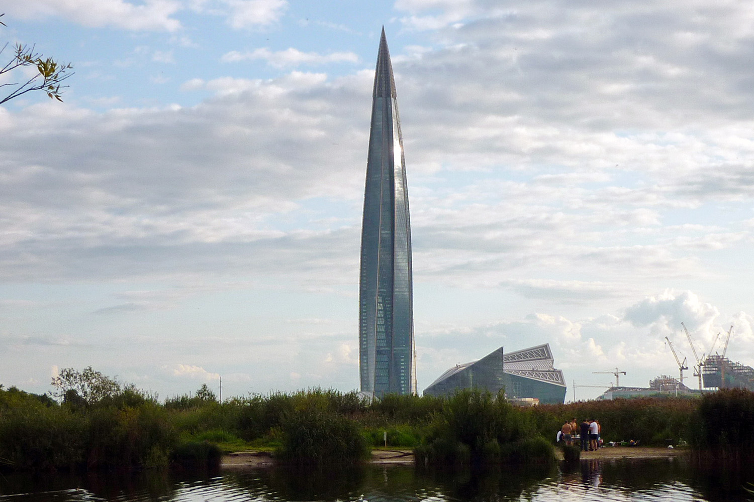 Санкт-Петербург, Высотная улица, 1