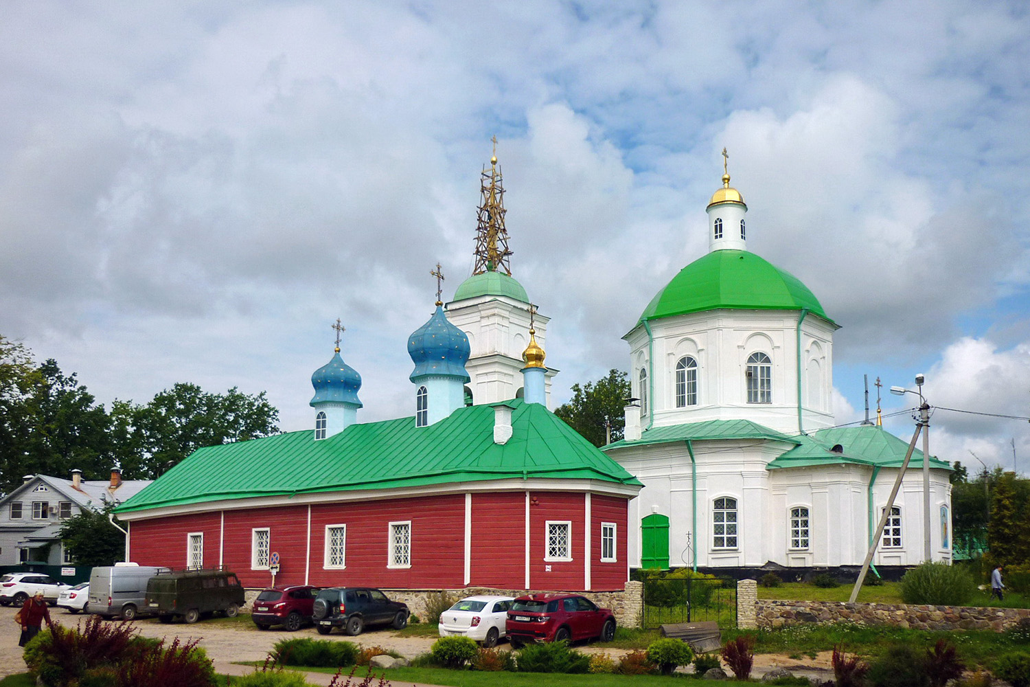 Печоры, Соборная площадь, 1; Соборная площадь, 2