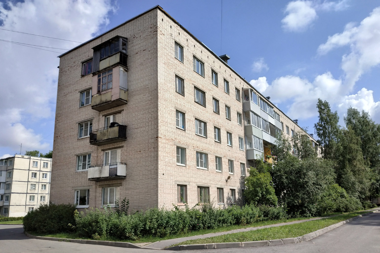 Красное Село, Гвардейская улица, 19 корп. 1 лит. Б