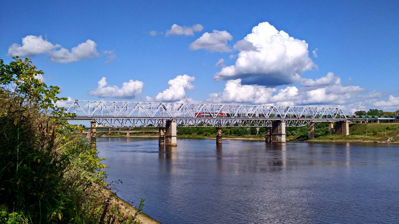 Волхов, Октябрьская набережная, 69*