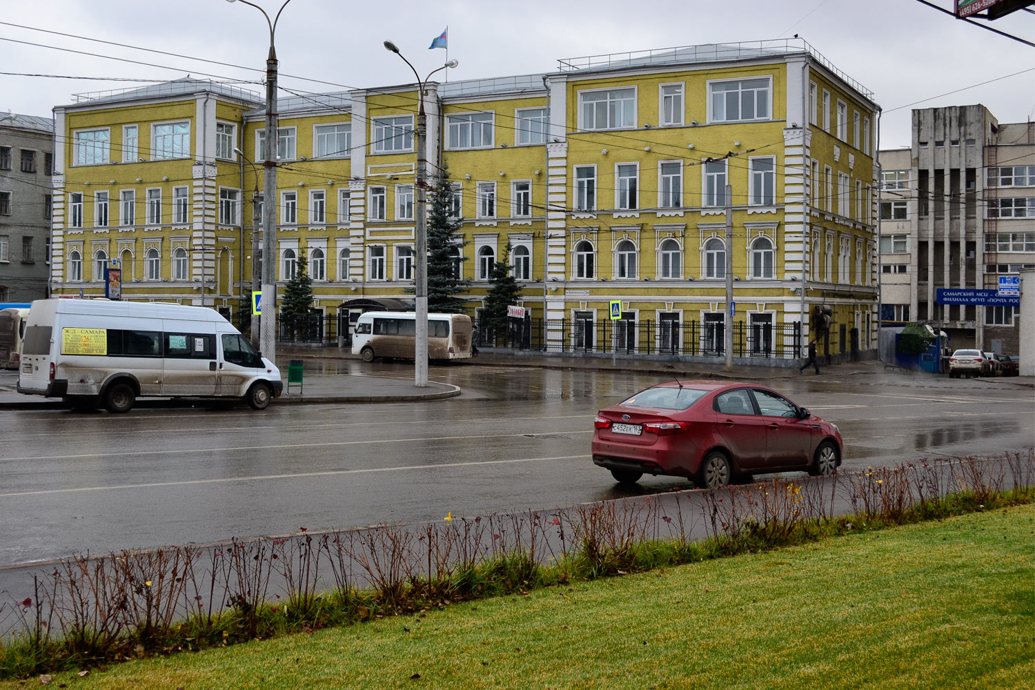 Самара, Комсомольская площадь, 24