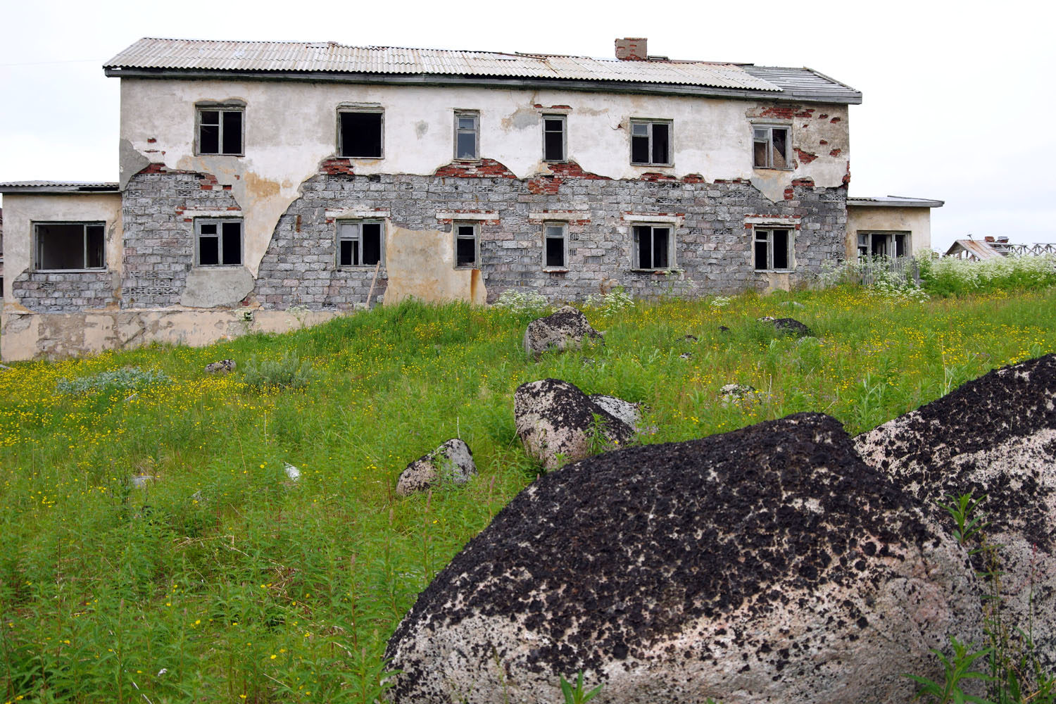 Кольский район, прочие н.п., пос. Дальние Зеленцы, улица Камшилова, 6