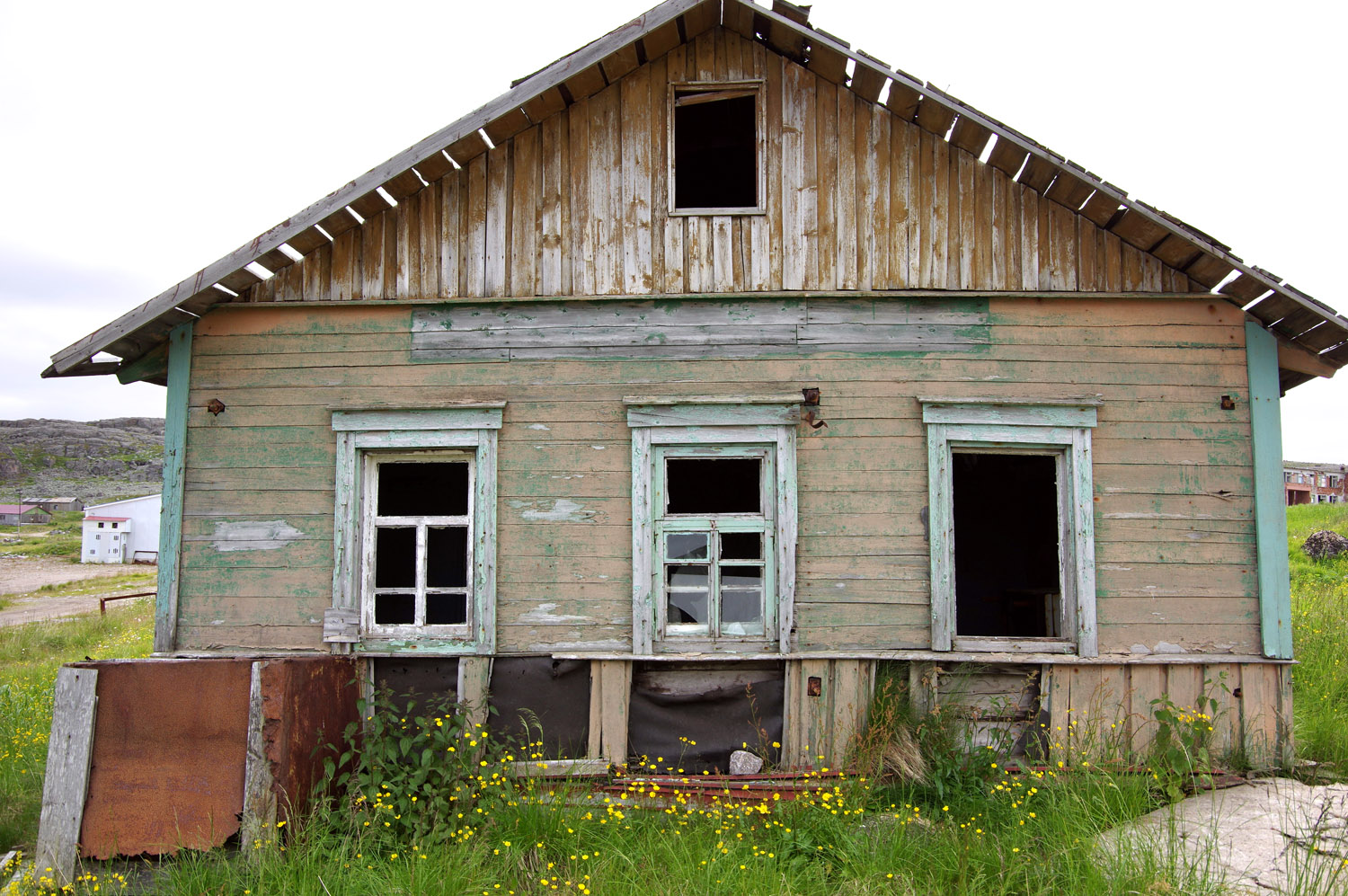 Кольский район, прочие н.п., пос. Дальние Зеленцы, улица Камшилова, 13