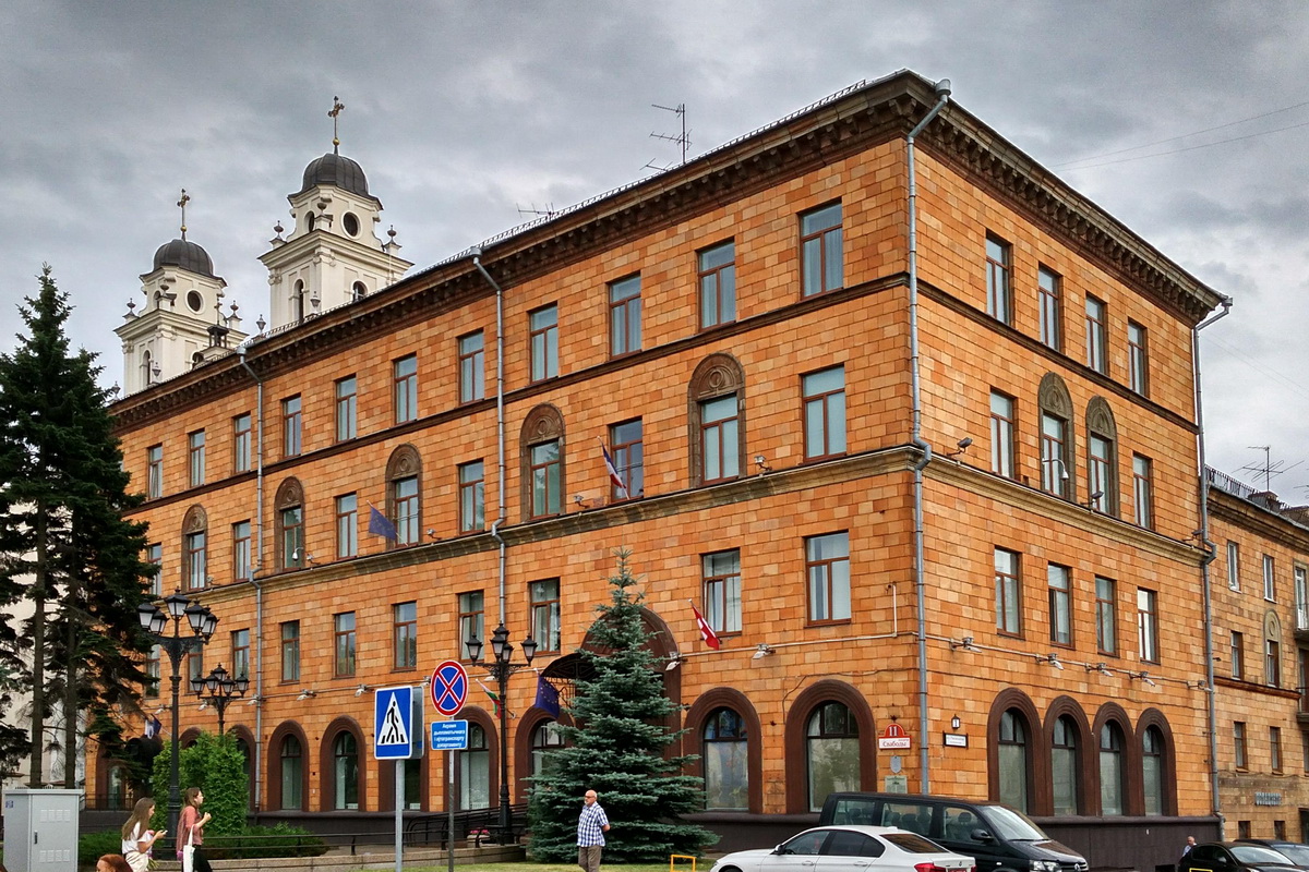 Минск, Площадь Свободы, 11