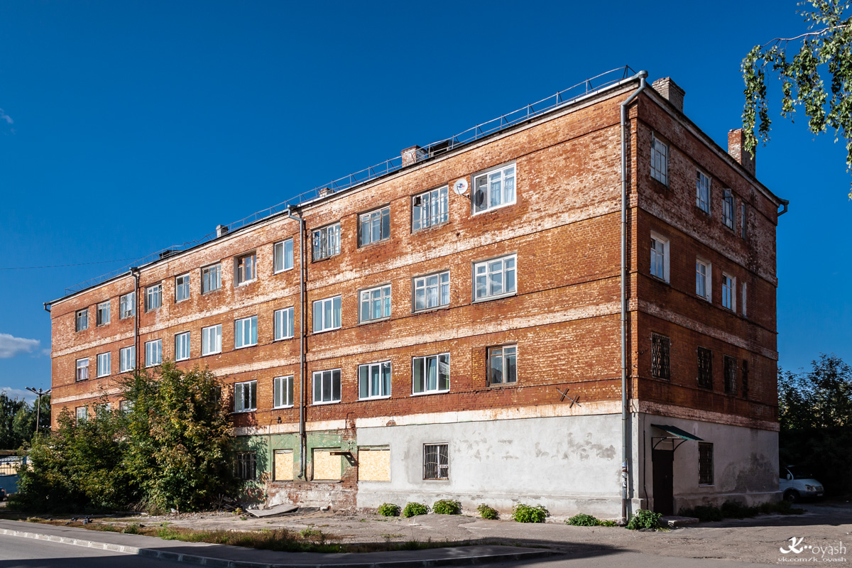 Казань, Мало-Московская улица, 30 / Адмиралтейская улица, 13
