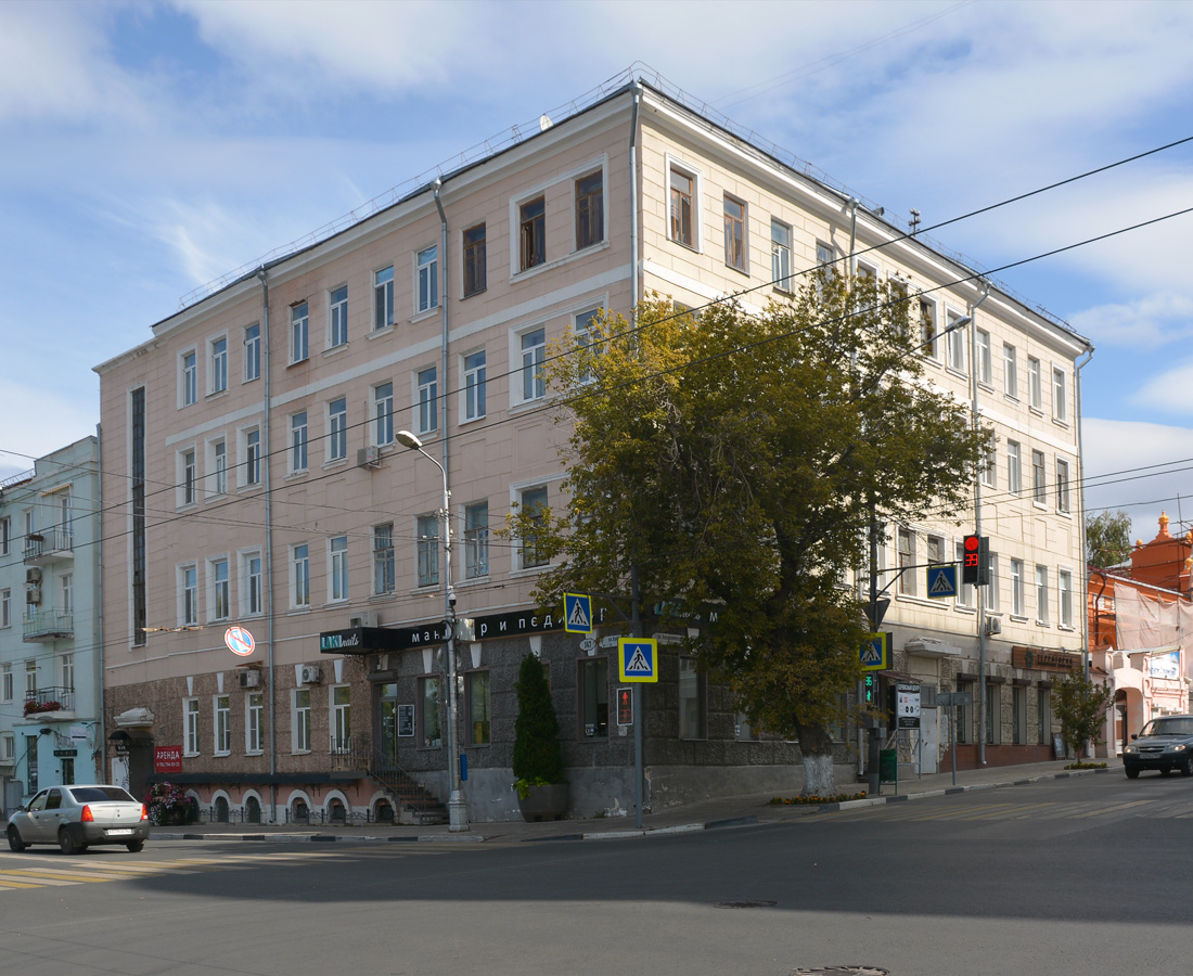 Самара, Красноармейская улица, 2 / Улица Куйбышева, 147