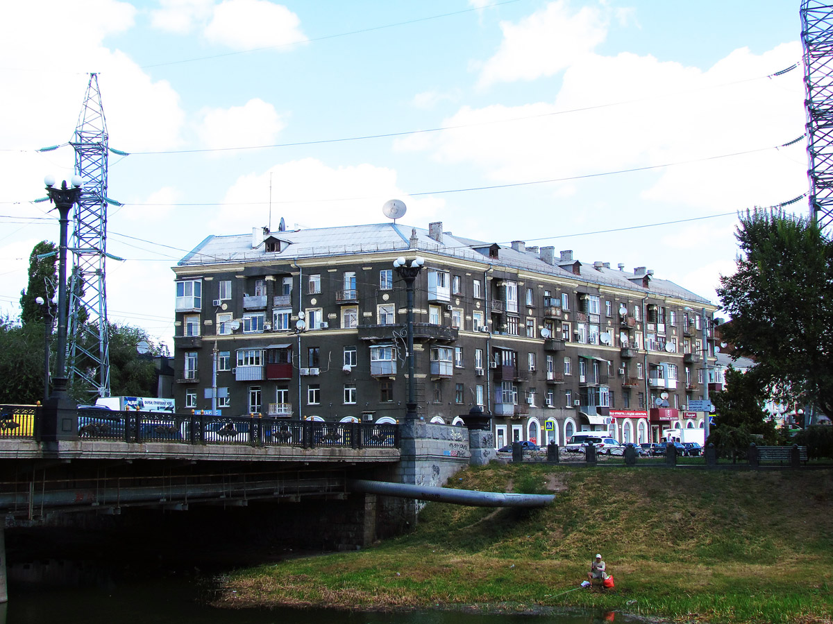 Харьков, Проспект Героев Харькова, 31