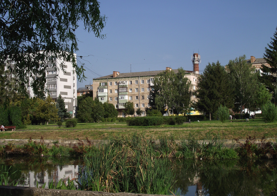Рівне, Набережная улица, 10