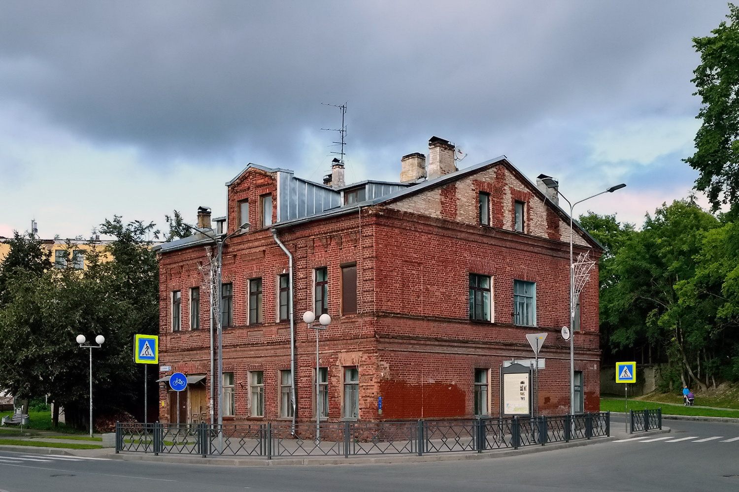 Псков, Улица Калинина, 28