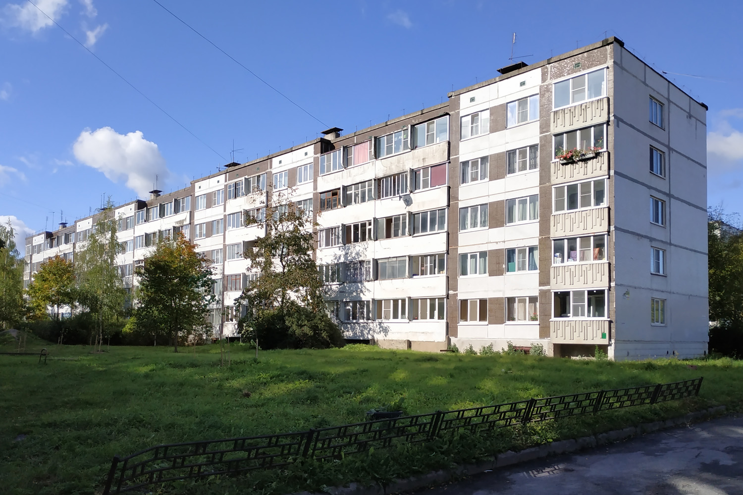 Коммунар, улица Бумажников, 5