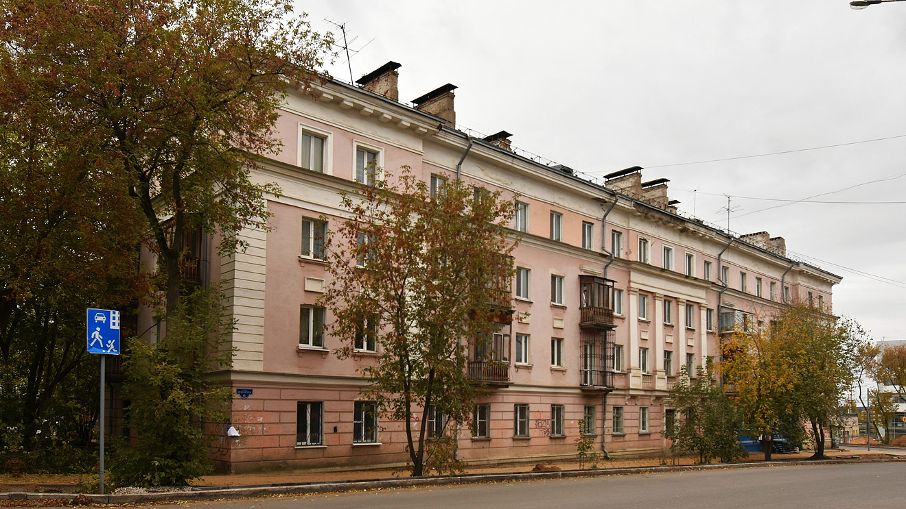 Пермь, Уральская улица, 101 / Улица Розалии Землячки, 6