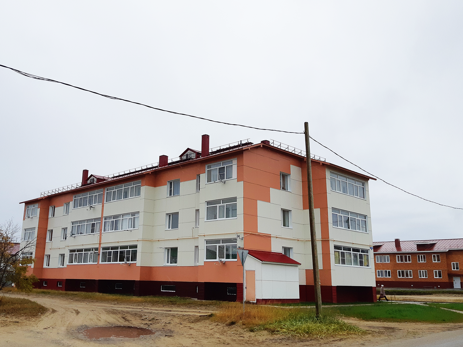 Искателей, Озёрная улица, 5