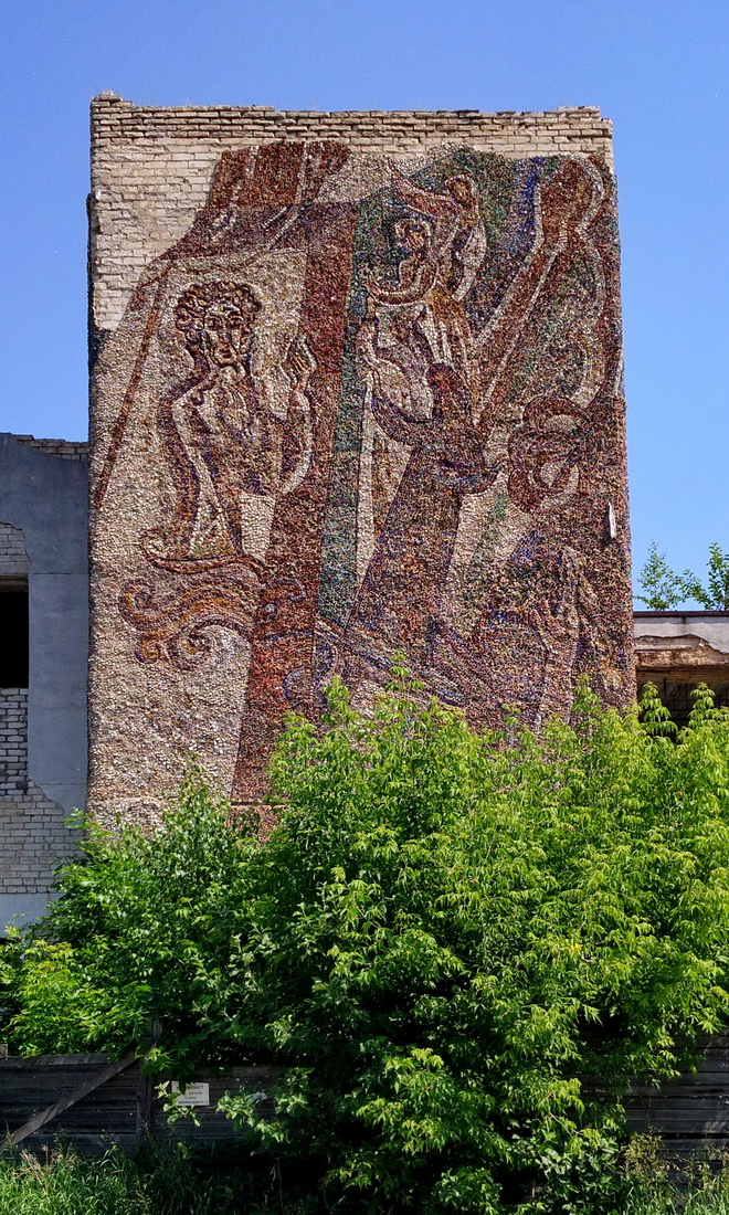 Rostov, Окружная улица, 64. Монументальное искусство (мозаики, росписи)