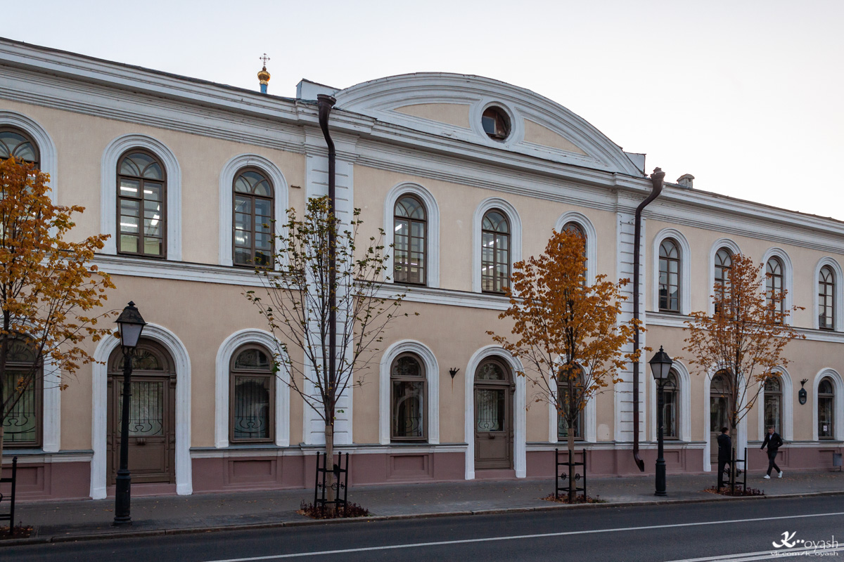 Kasan, Кремлёвская улица, 4 / Улица Чернышевского, 5 лит 1-10