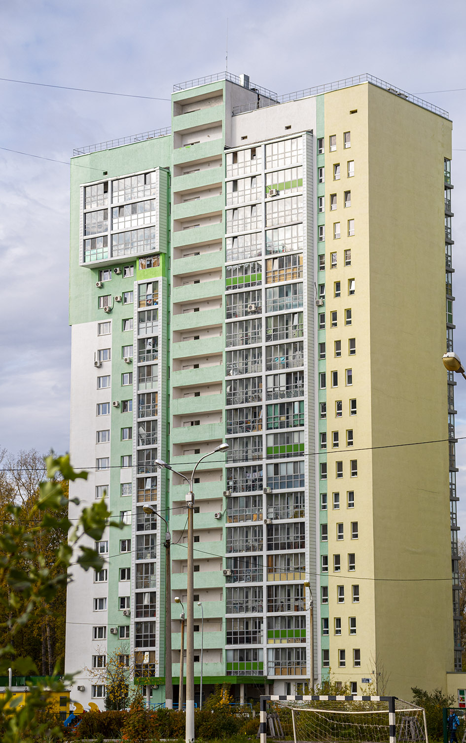 Уфа, Набережная Моторостроителей, 15