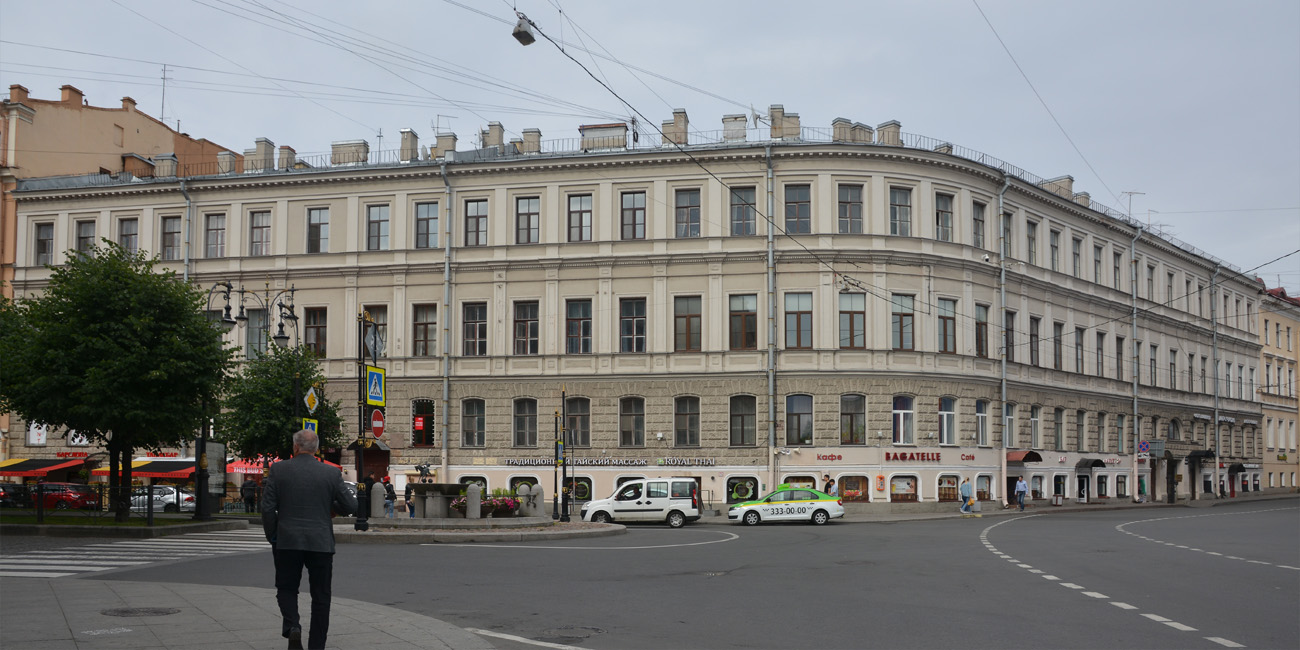 Санкт-Петербург, Большая Конюшенная улица, 1