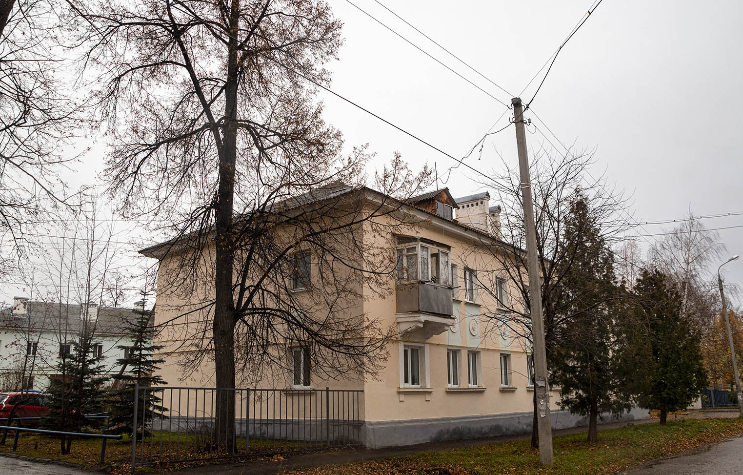 Oktjabrski, Улица Калинина, 3