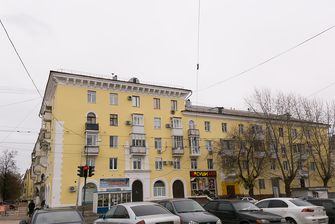 Уфа, Кольцевая улица, 14 / Улица Космонавтов, 14