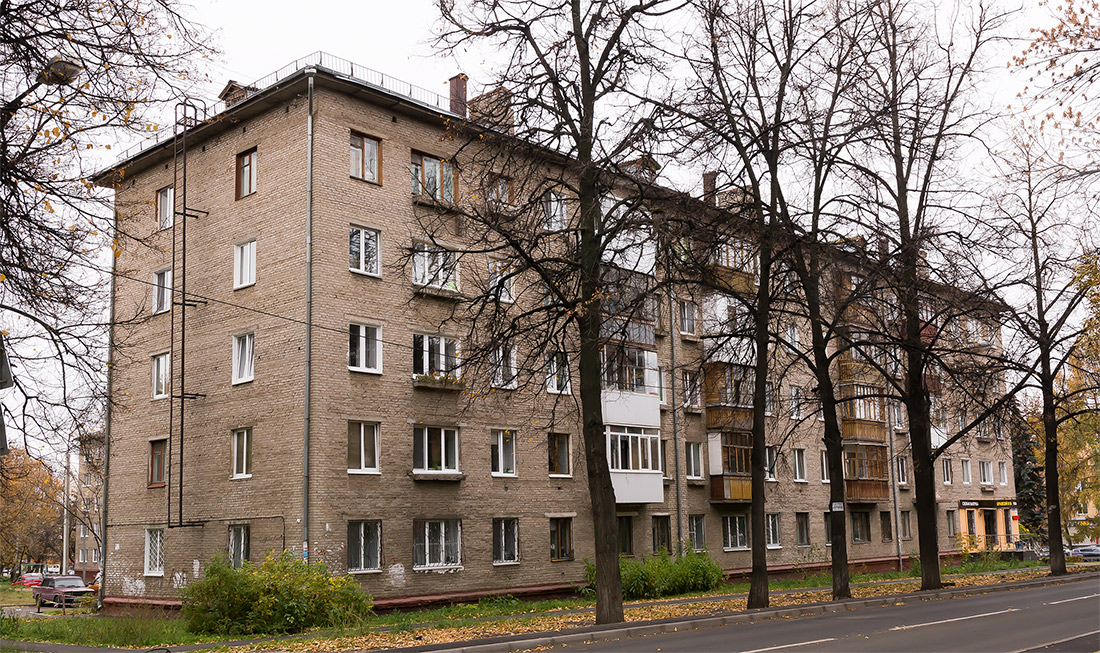 Уфа, Первомайская улица, 57 / Улица Гончарова, 14