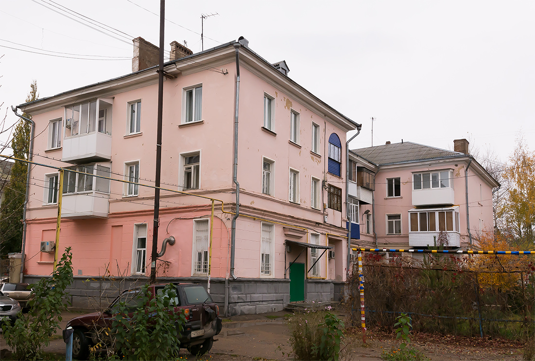 Октябрьский, Проспект Ленина, 28 / Улица Свердлова, 54