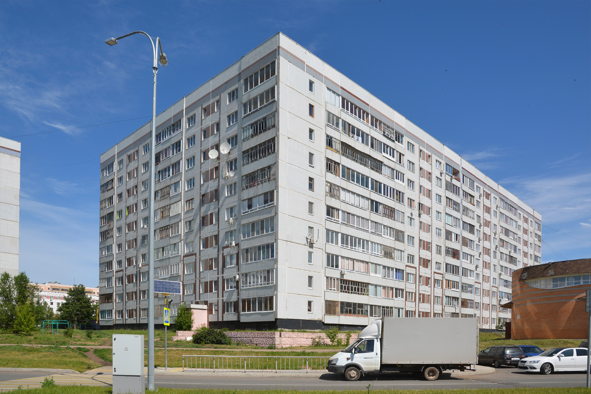 Набережні Челни, Улица Шамиля Усманова, 2