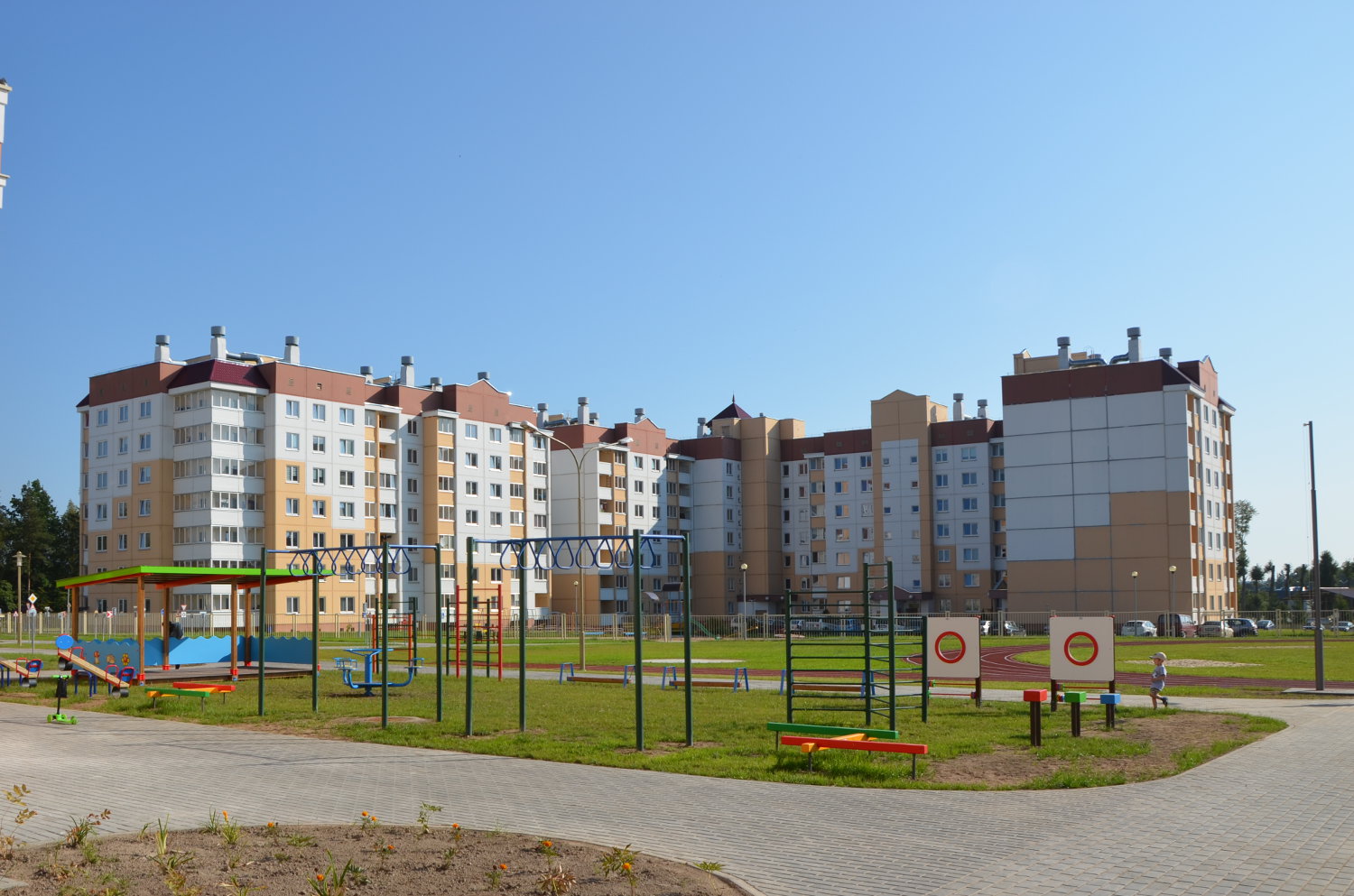 Островец, Аэродромная улица, 22; Береговая улица, 2