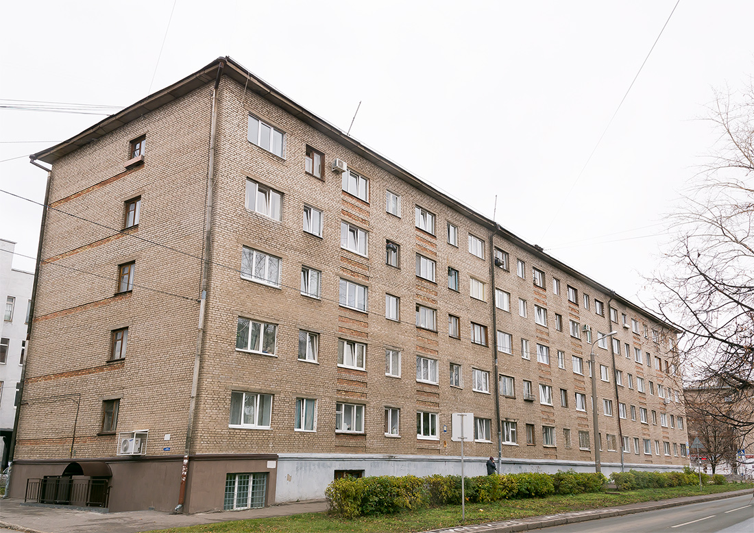 Уфа, Бульвар Славы, 8 / Улица Блюхера, 17