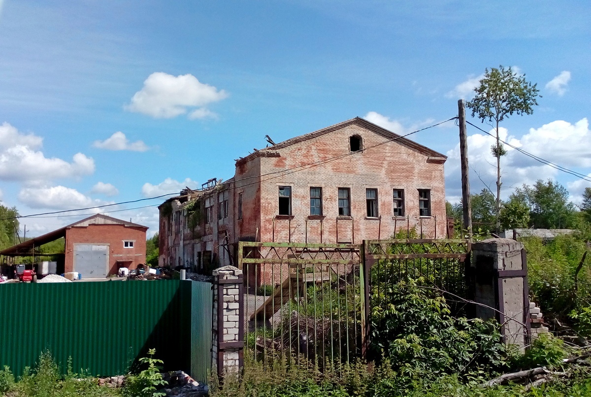 Berezniki, Улица Металлистов, 10*