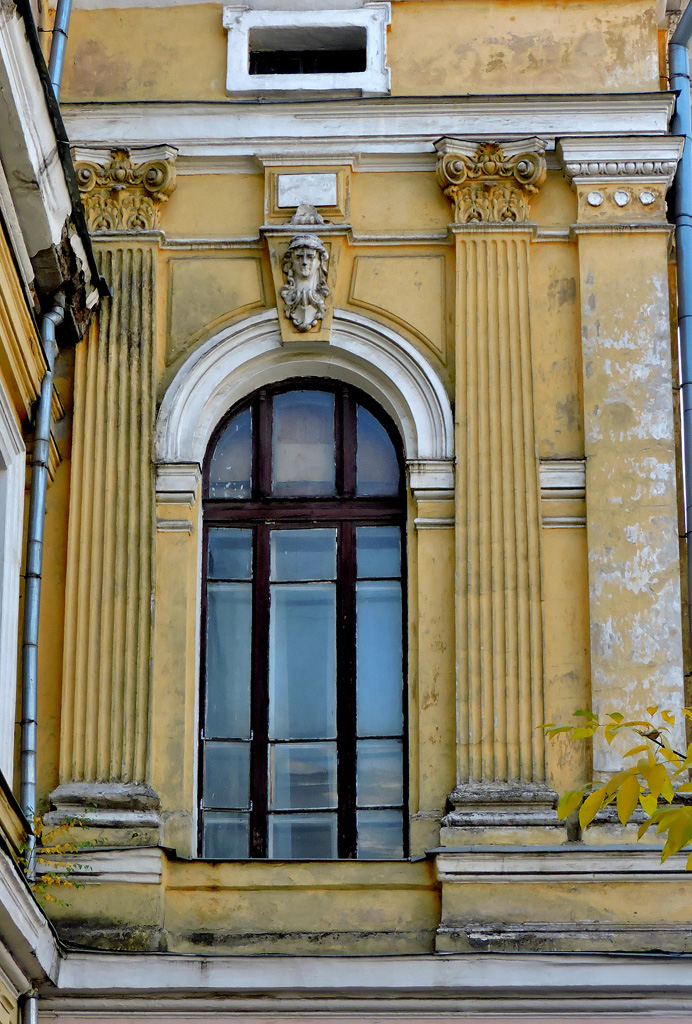 Харьков, Площадь Конституции, 28