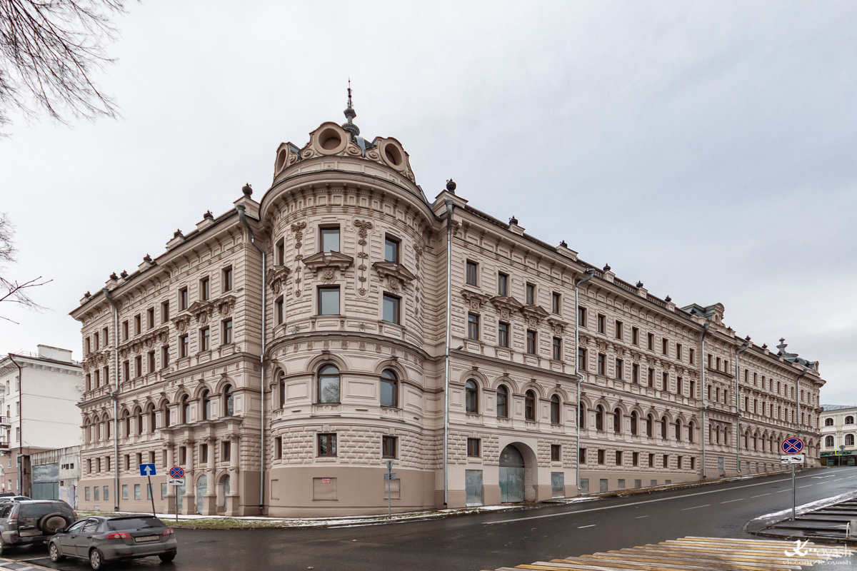 Казань, Кремлёвская улица, 17 / Улица Мусы Джалиля, 22 / Улица Дзержинского, 14