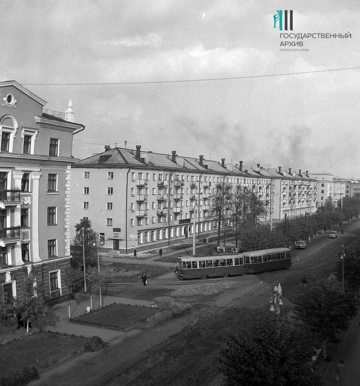 Пермь, Улица Ленина, 75 / Улица Толмачёва, 34; Улица Ленина, 73; Улица Ленина, 71