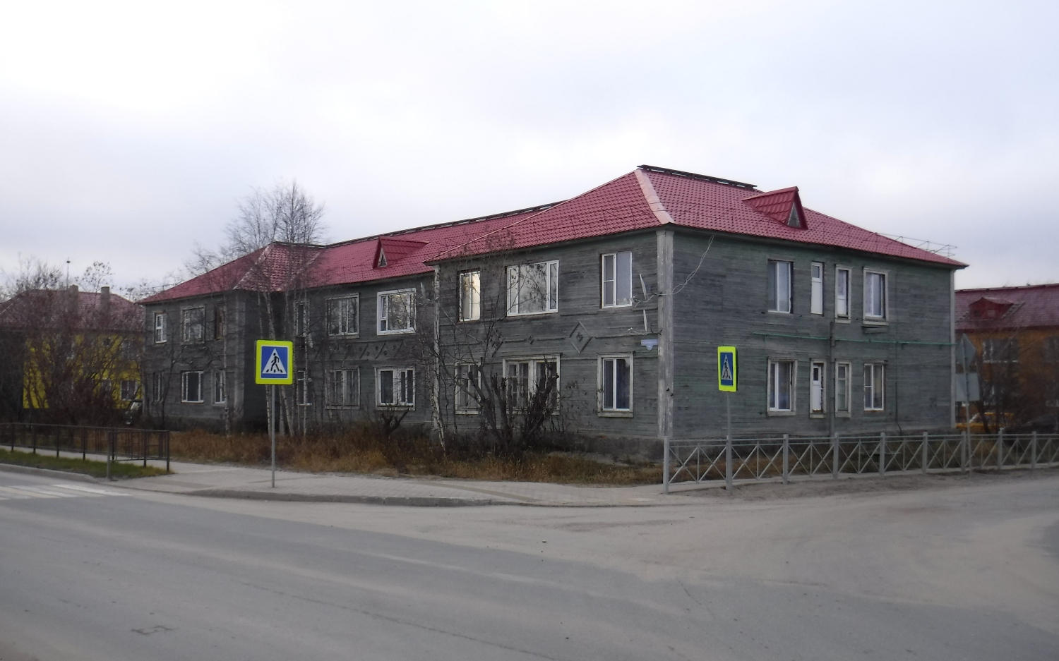 Нарьян-Мар, Октябрьская улица, 11