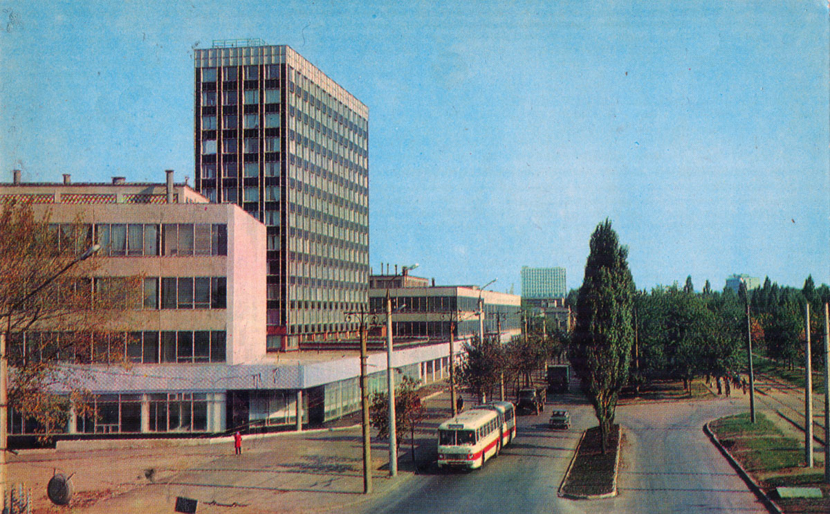 Харьков, Проспект Героев Харькова, 247