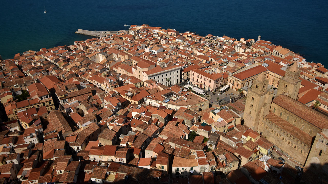 Cefalù, Piazza del Duomo, ?; Corso Ruggero, 139. Please create new gallery