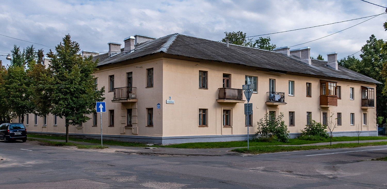 Минск, Стахановская улица, 5 / Улица Чеботарёва, 13