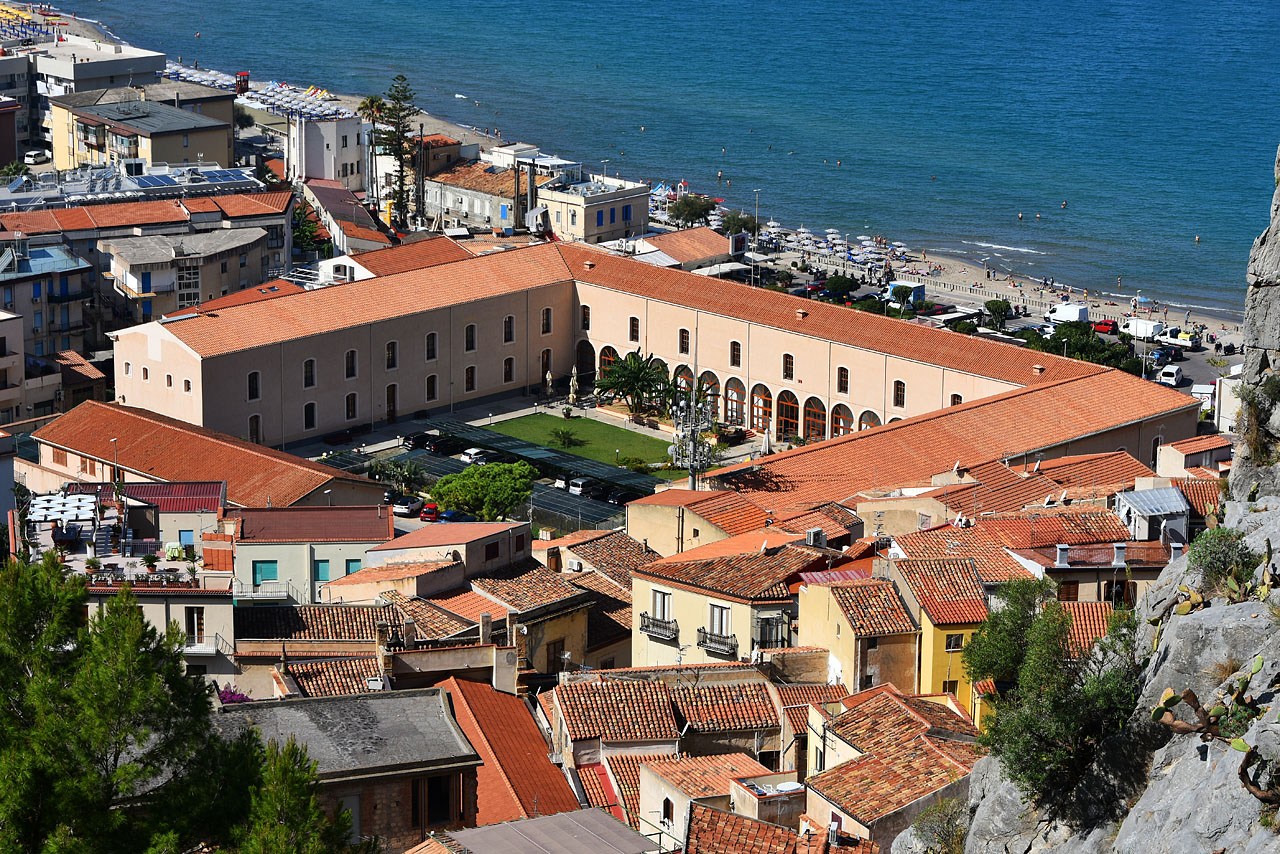 Cefalù, Discesa Paramuro, 5