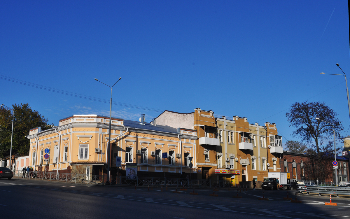 Ростов-на-Дону, Ворошиловский проспект, 4 / Улица Седова, 1; Улица Седова, 3