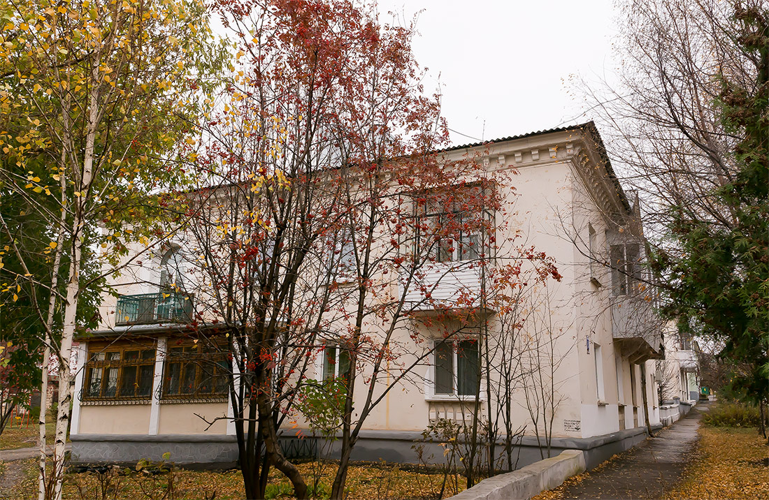 Октябрьский, Улица Калинина, 3