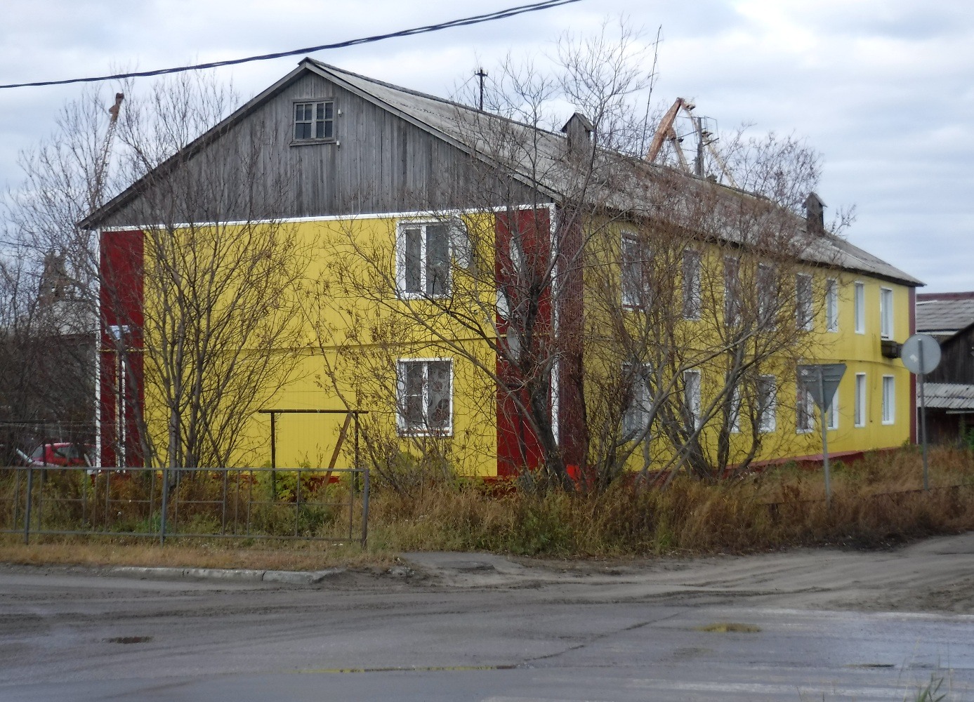 Нарьян-Мар, Первомайская улица, 3