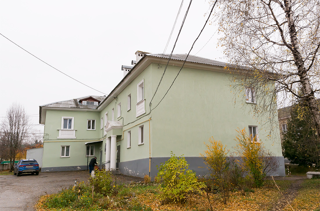 Октябрьский, Улица Островского, 60 / Улица Калинина, 7