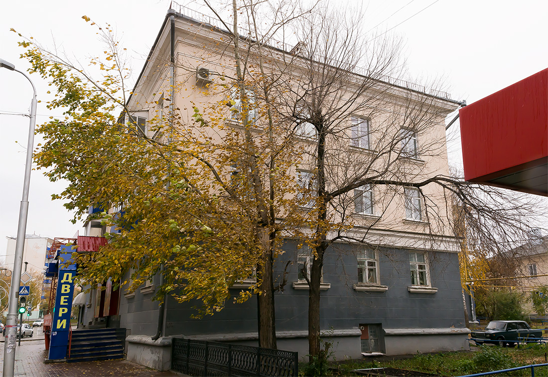 Октябрьский, Проспект Ленина, 42 / Улица Садовое Кольцо, 64